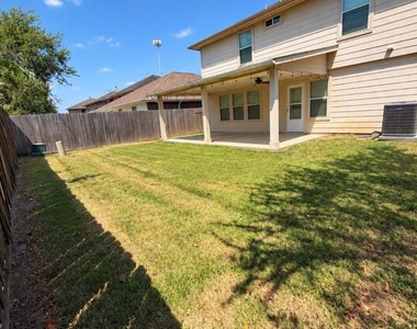 7739 Hunters Peak Lane - Photo Thumbnail 12