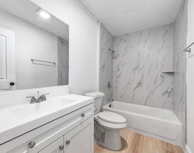 1305 Winchester Dr - Photo Thumbnail 14