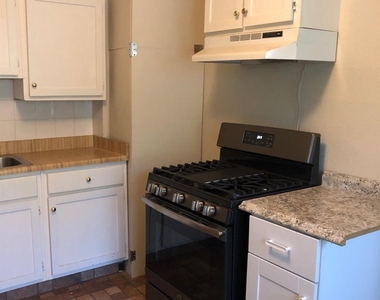 303 Northwood Street - Photo Thumbnail 13