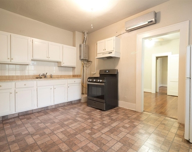 303 Northwood Street - Photo Thumbnail 9