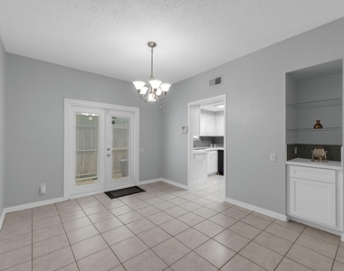 11710 Southlake Drive - Photo Thumbnail 9