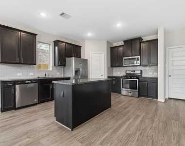 12806 Crombie Drive - Photo Thumbnail 3