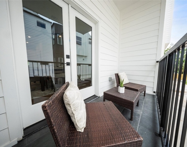 1116 Hogan Street - Photo Thumbnail 23