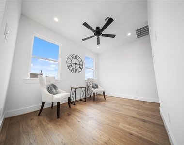 1116 Hogan Street - Photo Thumbnail 8