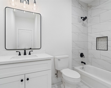 1116 Hogan Street - Photo Thumbnail 22