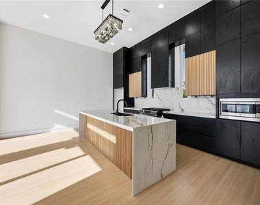 4216 Dreyfus Street - Photo Thumbnail 20