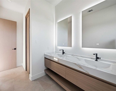 4216 Dreyfus Street - Photo Thumbnail 7