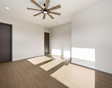 4216 Dreyfus Street - Photo Thumbnail 14