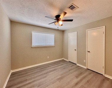 3439 Aspen Bend Drive - Photo Thumbnail 22