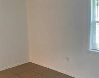 4410 Nicoini St - Photo Thumbnail 7