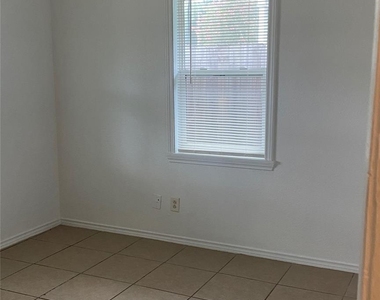 4410 Nicoini St - Photo Thumbnail 6