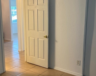 4410 Nicoini St - Photo Thumbnail 10