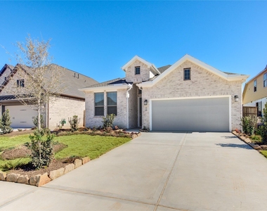 4203 Maple Glen Drive - Photo Thumbnail 2