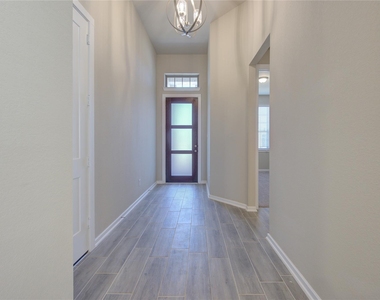 4203 Maple Glen Drive - Photo Thumbnail 7