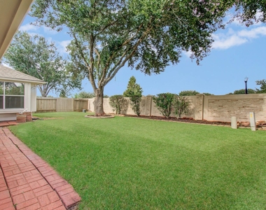2311 Meadow Briar Drive - Photo Thumbnail 33