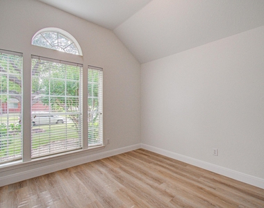 2311 Meadow Briar Drive - Photo Thumbnail 29