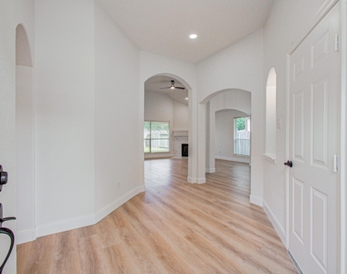 2311 Meadow Briar Drive - Photo Thumbnail 3