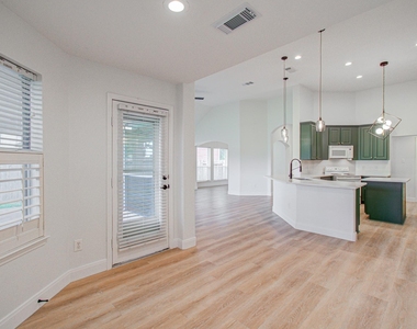 2311 Meadow Briar Drive - Photo Thumbnail 19