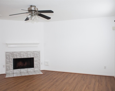 8910 Sage Place - Photo Thumbnail 1