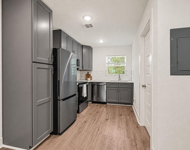 5729 Newport Street - Photo Thumbnail 1