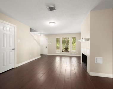 8723 Creek Willow Drive - Photo Thumbnail 5