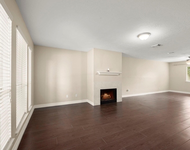 8723 Creek Willow Drive - Photo Thumbnail 2