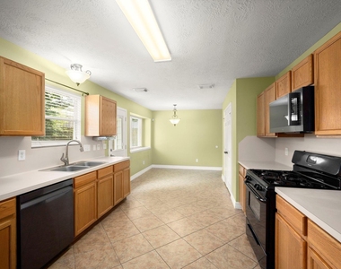 8723 Creek Willow Drive - Photo Thumbnail 8