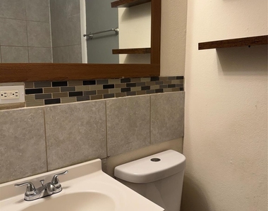 604 Wilson Road - Photo Thumbnail 13