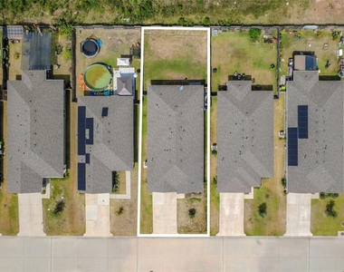 194 Bellewood Manor Drive - Photo Thumbnail 2