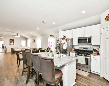 194 Bellewood Manor Drive - Photo Thumbnail 15