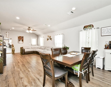 194 Bellewood Manor Drive - Photo Thumbnail 19