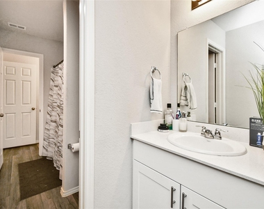 194 Bellewood Manor Drive - Photo Thumbnail 39