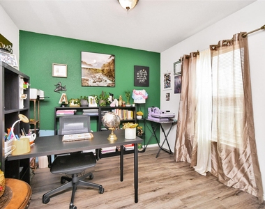 194 Bellewood Manor Drive - Photo Thumbnail 13