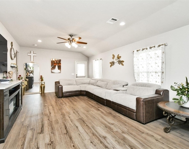 194 Bellewood Manor Drive - Photo Thumbnail 20