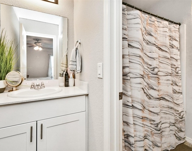 194 Bellewood Manor Drive - Photo Thumbnail 37