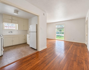 1103 E 23rd Street - Photo Thumbnail 12