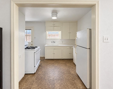 1103 E 23rd Street - Photo Thumbnail 10
