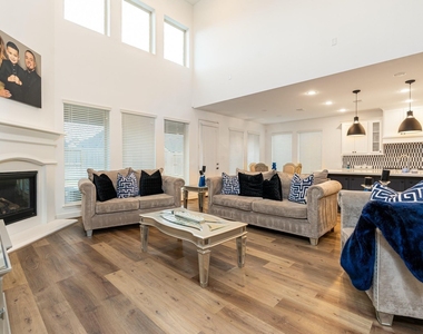 29035 Hauter Way - Photo Thumbnail 9