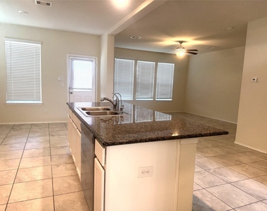 9431 Summer River Drive - Photo Thumbnail 8