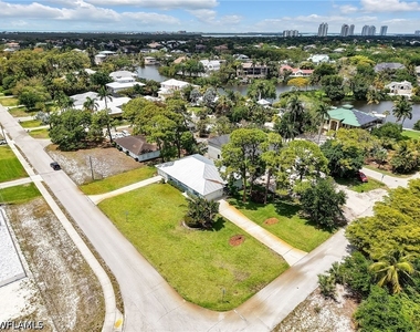 27595 Imperial River Road - Photo Thumbnail 24