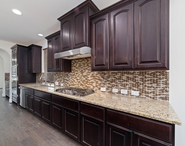 11103 Dowbeck Avenue - Photo Thumbnail 8