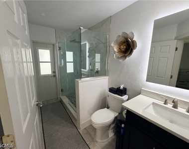 17721 Broadway Avenue - Photo Thumbnail 13