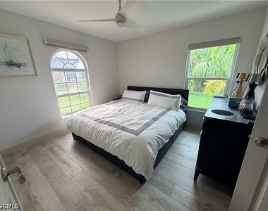 17721 Broadway Avenue - Photo Thumbnail 9