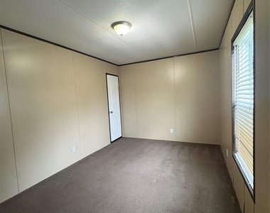 23767 Roberts Road - Photo Thumbnail 14