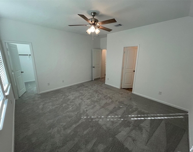 4146 Champlain Way - Photo Thumbnail 12