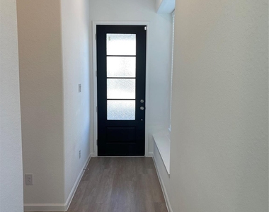 4146 Champlain Way - Photo Thumbnail 2