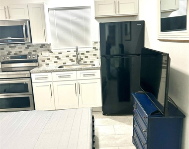 8006 Avenue B Street - Photo Thumbnail 4
