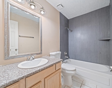 18178 Holly Green Drive - Photo Thumbnail 23
