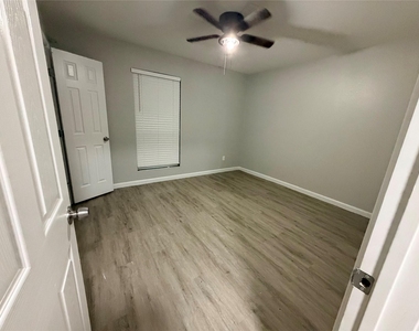 1507 Bonnie Street - Photo Thumbnail 2