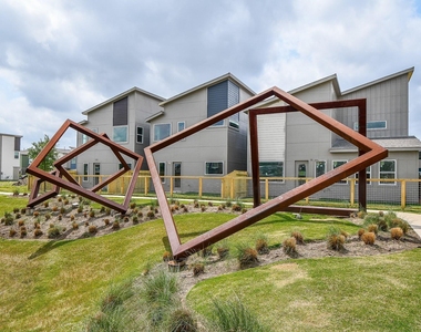 5726 Rucio Lane - Photo Thumbnail 33